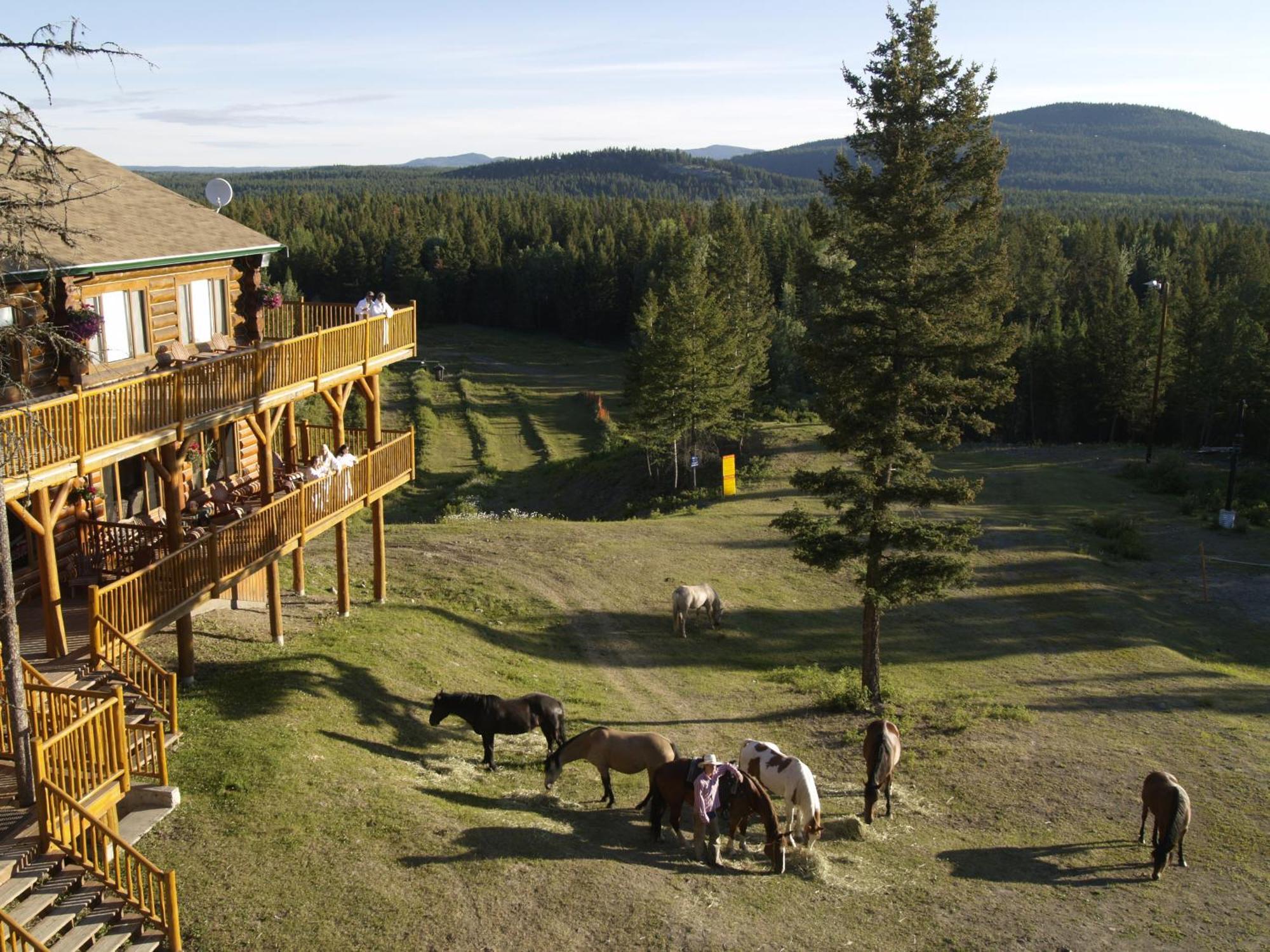 108 Mile Ranch Spruce Hill Resort & Spa מראה חיצוני תמונה