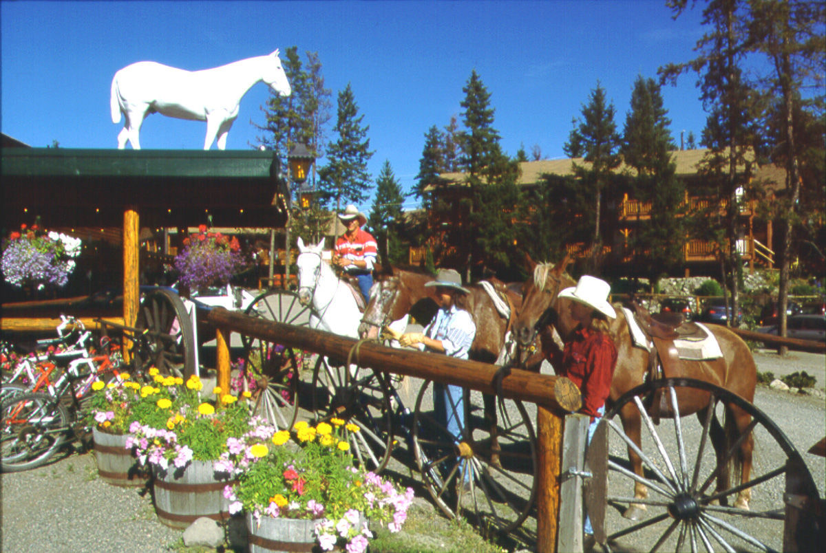 108 Mile Ranch Spruce Hill Resort & Spa מראה חיצוני תמונה