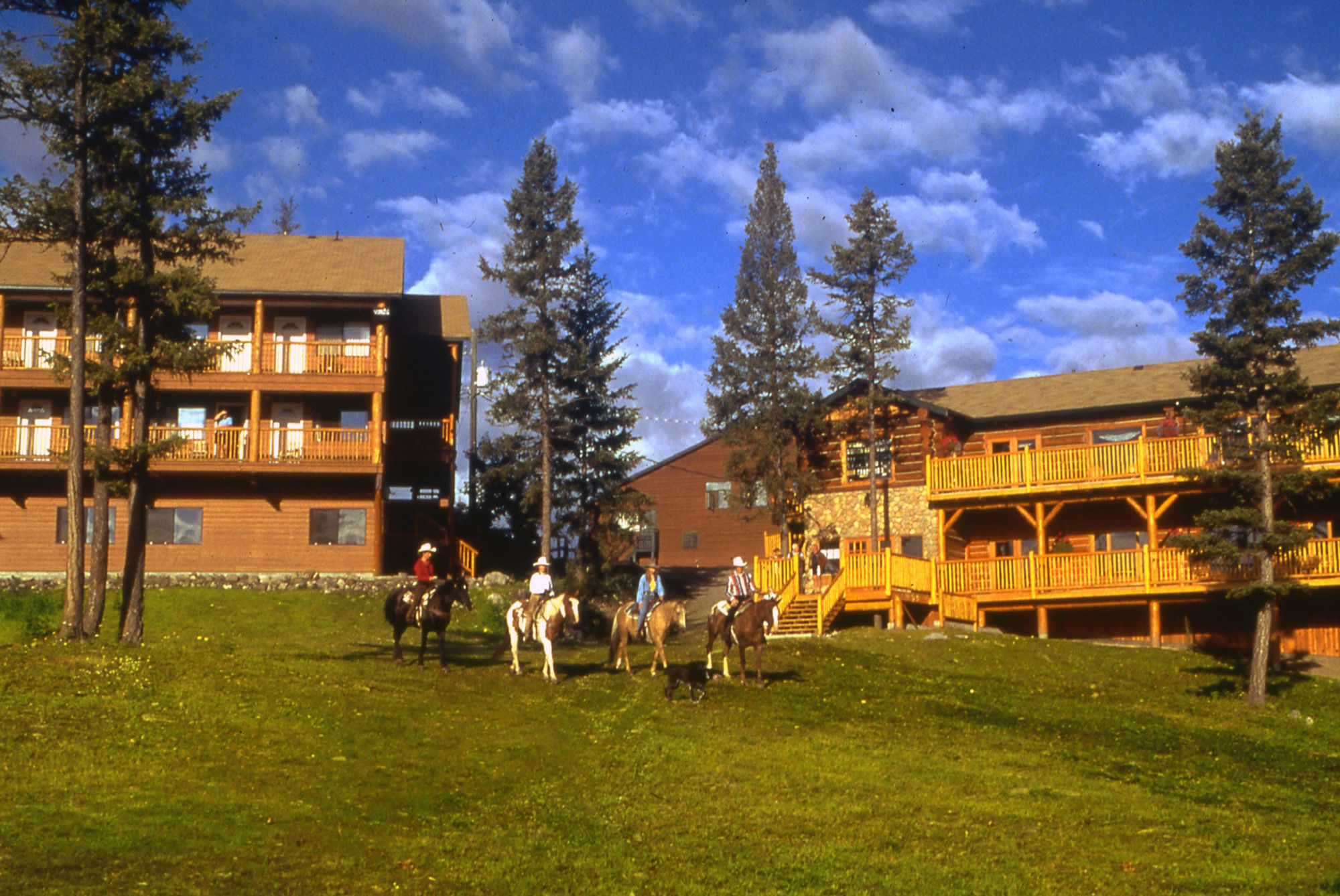 108 Mile Ranch Spruce Hill Resort & Spa מראה חיצוני תמונה